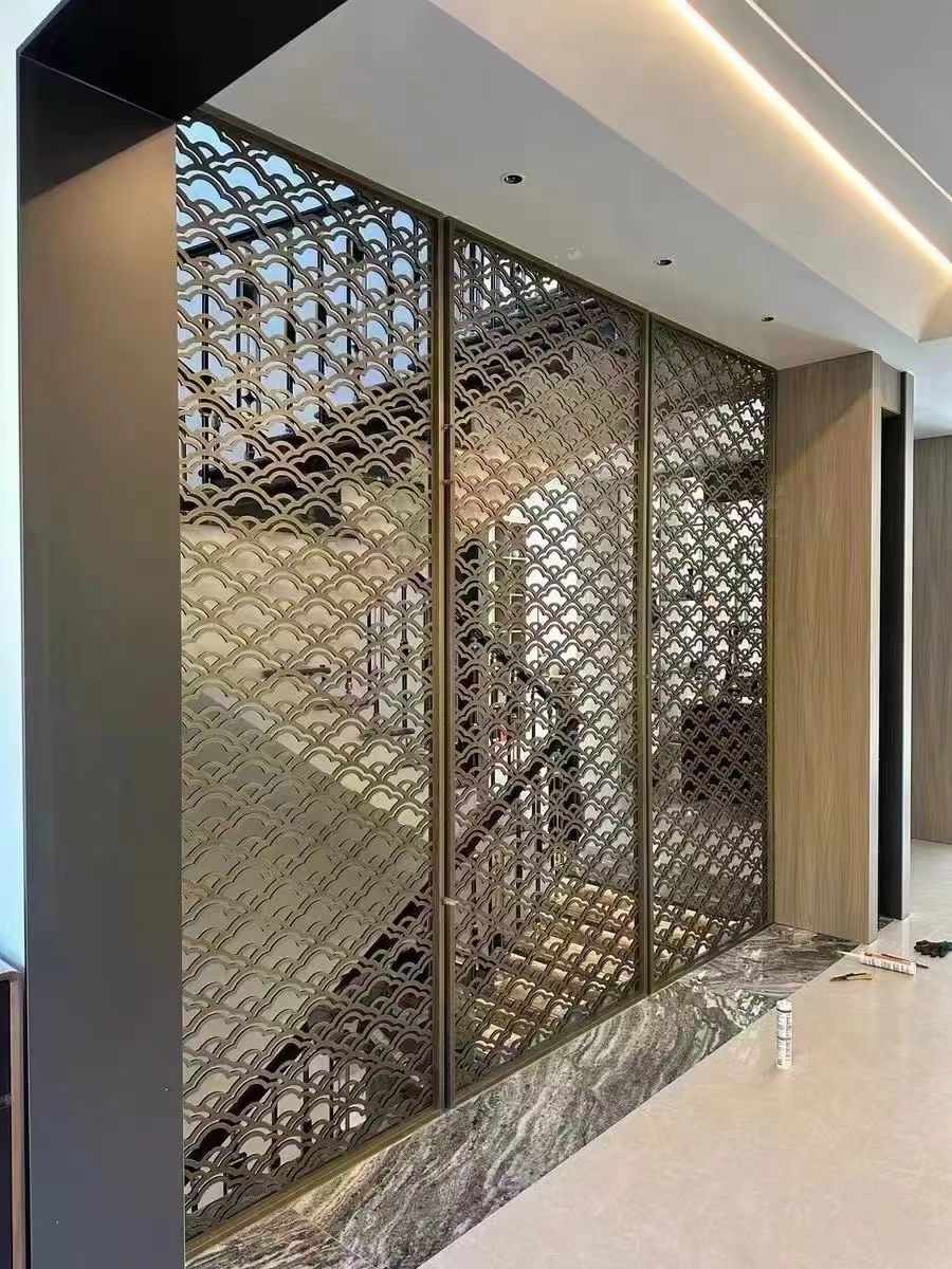 Decorative metal screen