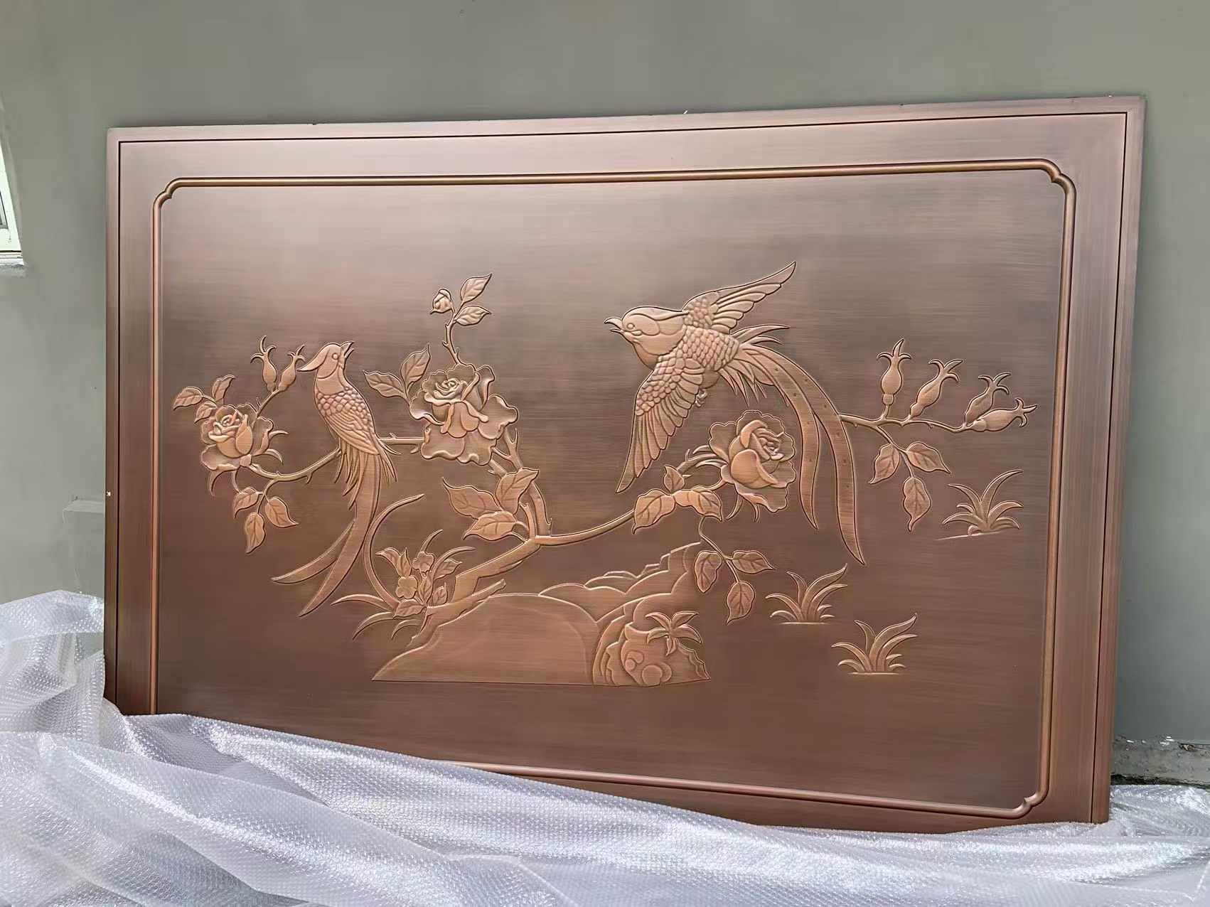Aluminum relief decorative panel
